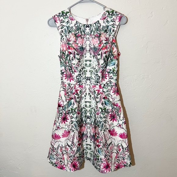 Ted Baker London Gaea Floral Fit and Flare Dress Sz 2-4 - Picture 4 of 8